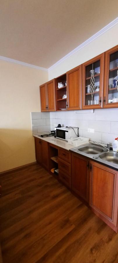 Bastya Apartmanhaz Sarvar Bagian luar foto