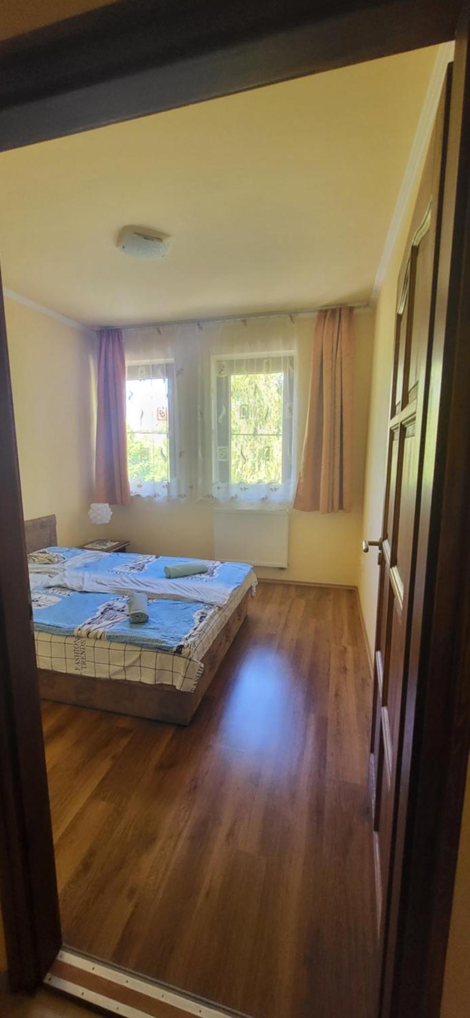 Bastya Apartmanhaz Sarvar Bagian luar foto
