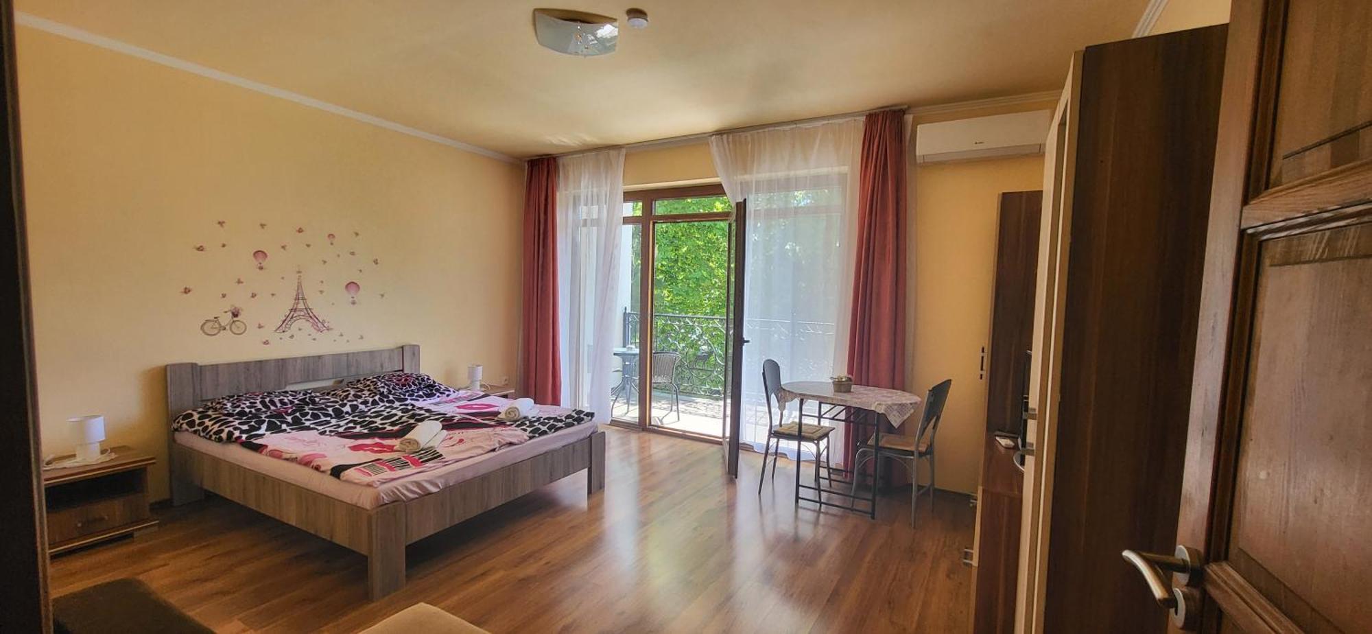 Bastya Apartmanhaz Sarvar Ruang foto