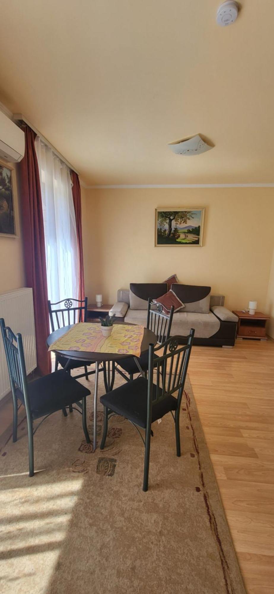 Bastya Apartmanhaz Sarvar Bagian luar foto