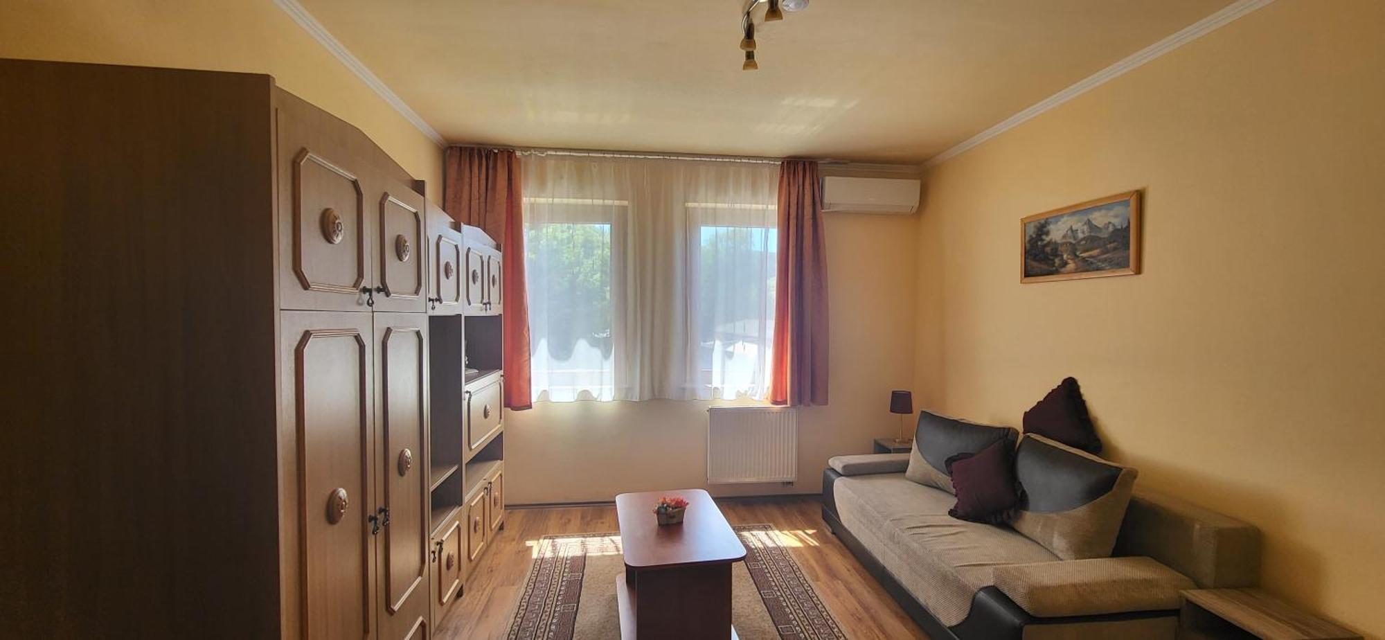Bastya Apartmanhaz Sarvar Ruang foto