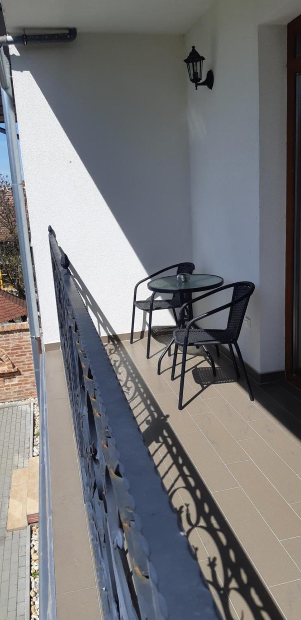 Bastya Apartmanhaz Sarvar Ruang foto