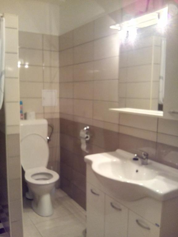 Bastya Apartmanhaz Sarvar Bagian luar foto