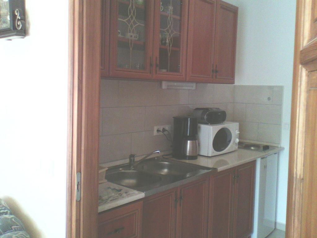 Bastya Apartmanhaz Sarvar Bagian luar foto